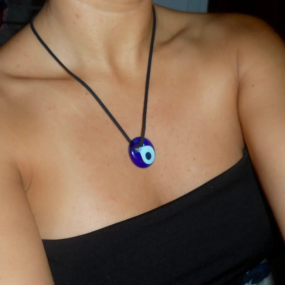 🧿mellan stor evil eye halsband med justerbar band 🧿Frakt 20kr. Accessoarer.