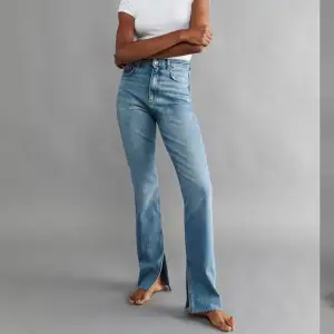 Nya jeans med prislappen kvar från Gina Tricot. Nypris är 499kr. Slutsålda idag. 