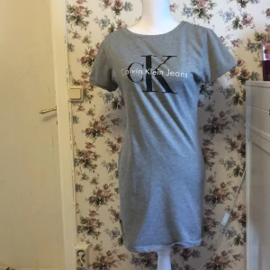 Ck klänning  - Calvin Klein klänning 🌼📬