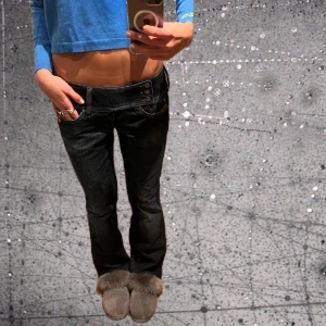 Disel jeans - Säljer dessa sjukt snygga Disel jeansen som jag köpt vintage.  Jag är 176 och bär oftast S/36