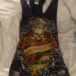 Ed Hardy linne - Ett snyggt ed Hardy linne som inte kommit till användning! 