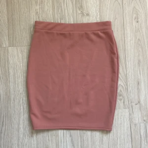Kjol - Snygg rosa kjol från Nelly💗