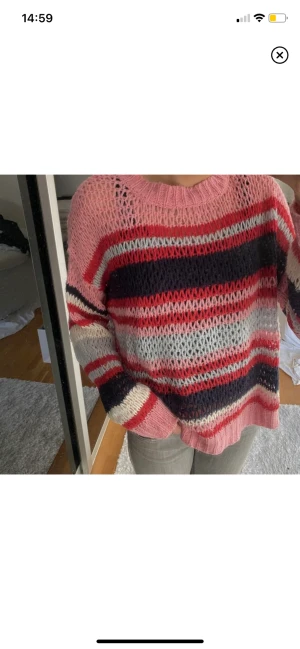Rosa stickad tröja  - Säljer minimalt använda stickade tröja💕
