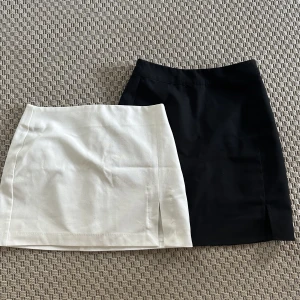 Kjolar  - Två superfina kjolar som aldrig är använda🥰 säljer båda tillsammans för 150kr, går att använda Lågmidjade!!