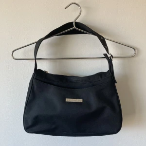 Marimekko Shoulder bag  - Design väska märke Marimekko i ny skick! 