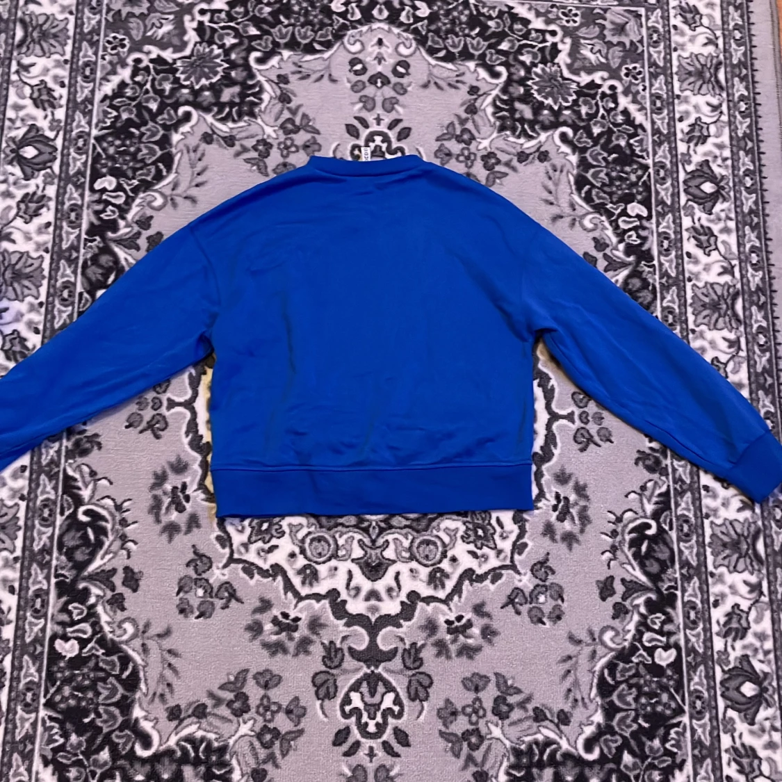 Blå tröja  - 90