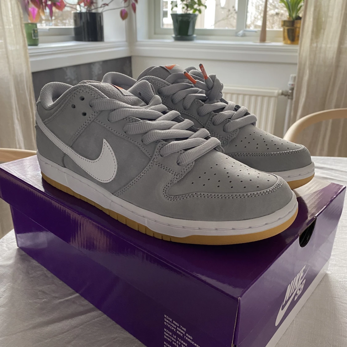Stl. 43 - SB Dunk Low ”Grey Gum”