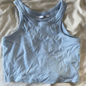 Topp - Lager 157 Frakt 54kr Storlek m 