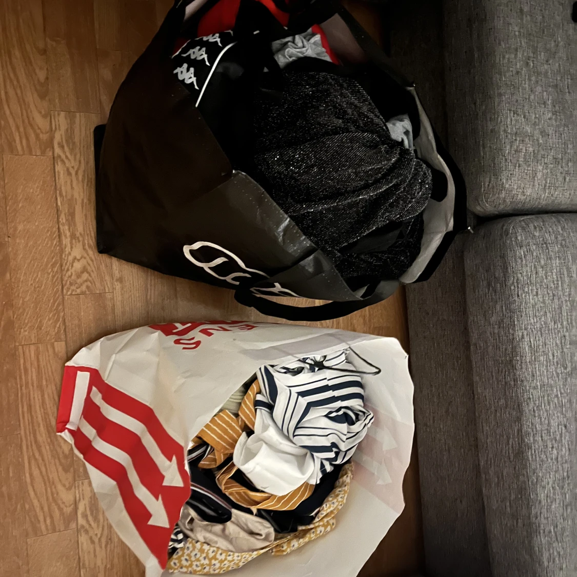 Kläder i fint skick stl s - 90