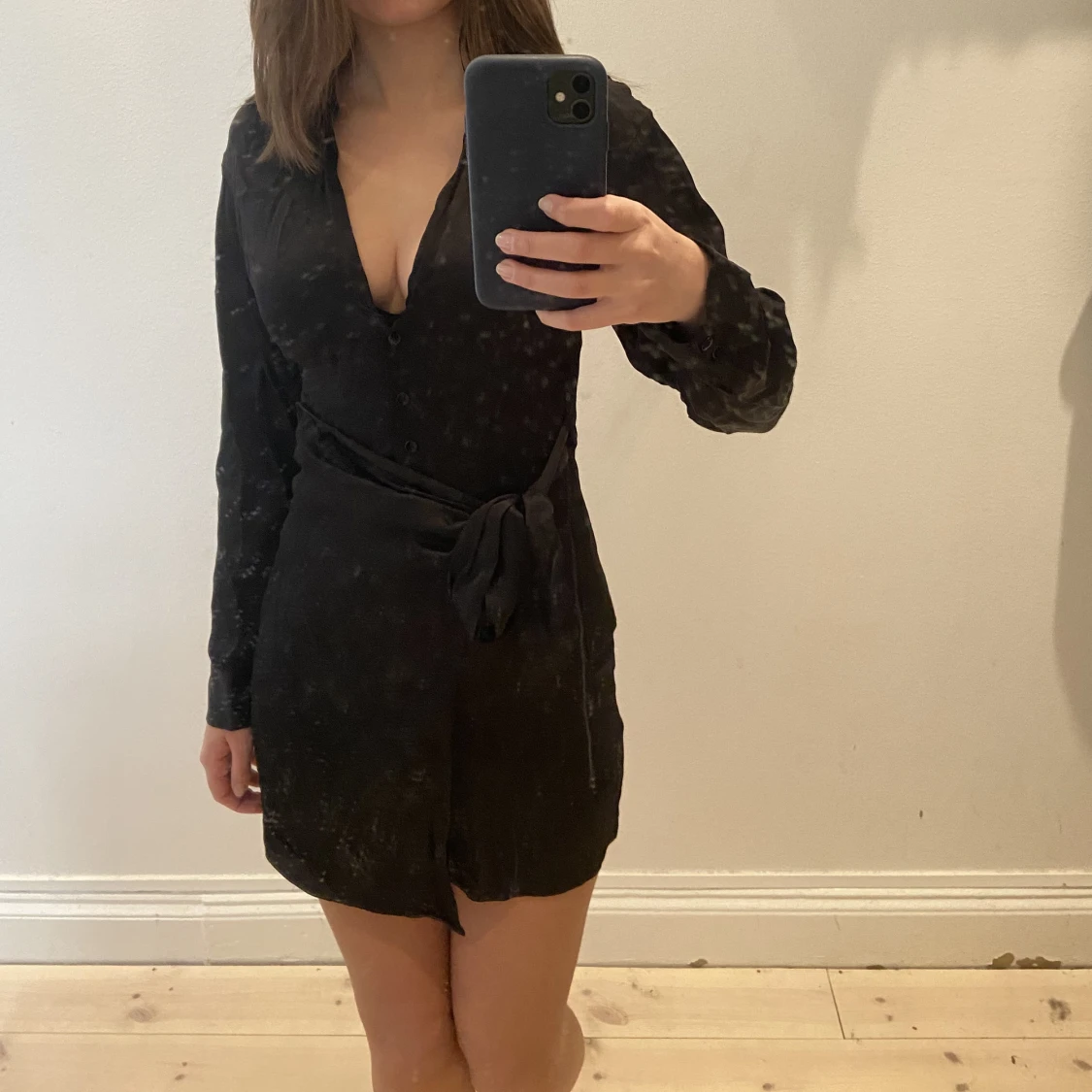 Satinklänning från zara - 90