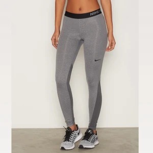 Nike PRO Träningstights - Nike PRO Träningstights Storlek: S  I nyskick! 🤍