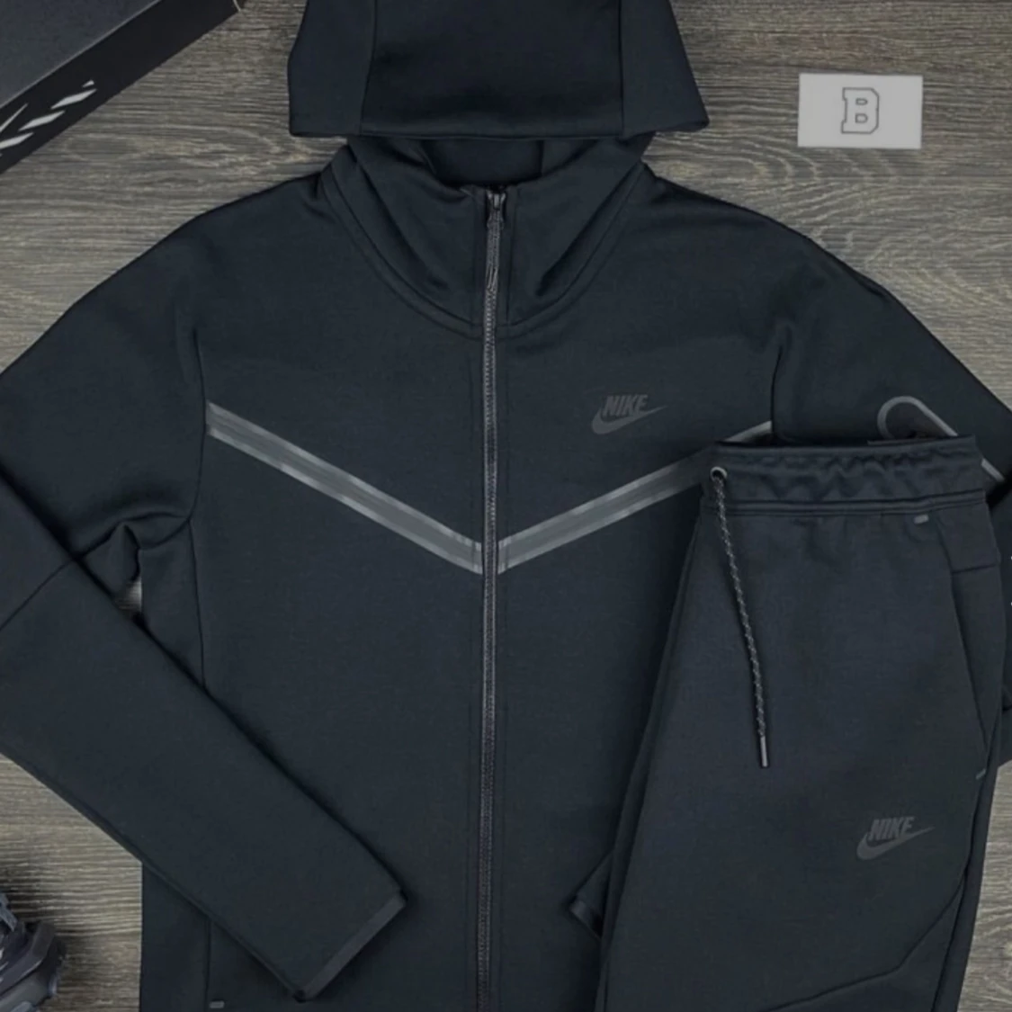 Nike Tech Fleece  - 91