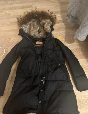 Parajumper - Säljer pga jag köpt en annan jacka.