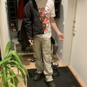 Cargo pants  - Fett nice cargo pants men tyvärr för små för mig som har 32 i storlek, kanske passar 31 eller 30 