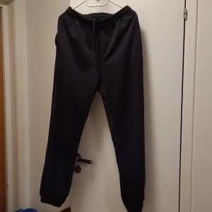 Black sweatpants  - Size S lightly used and in great condition black sweatpants. Feel free to contact us in Swedish or English. 