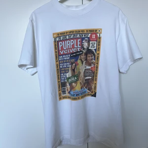 Eytys purpur velvet - Eytys t-shirt använd 3-4 gånger! Jätte fint skick! Storlek medium.