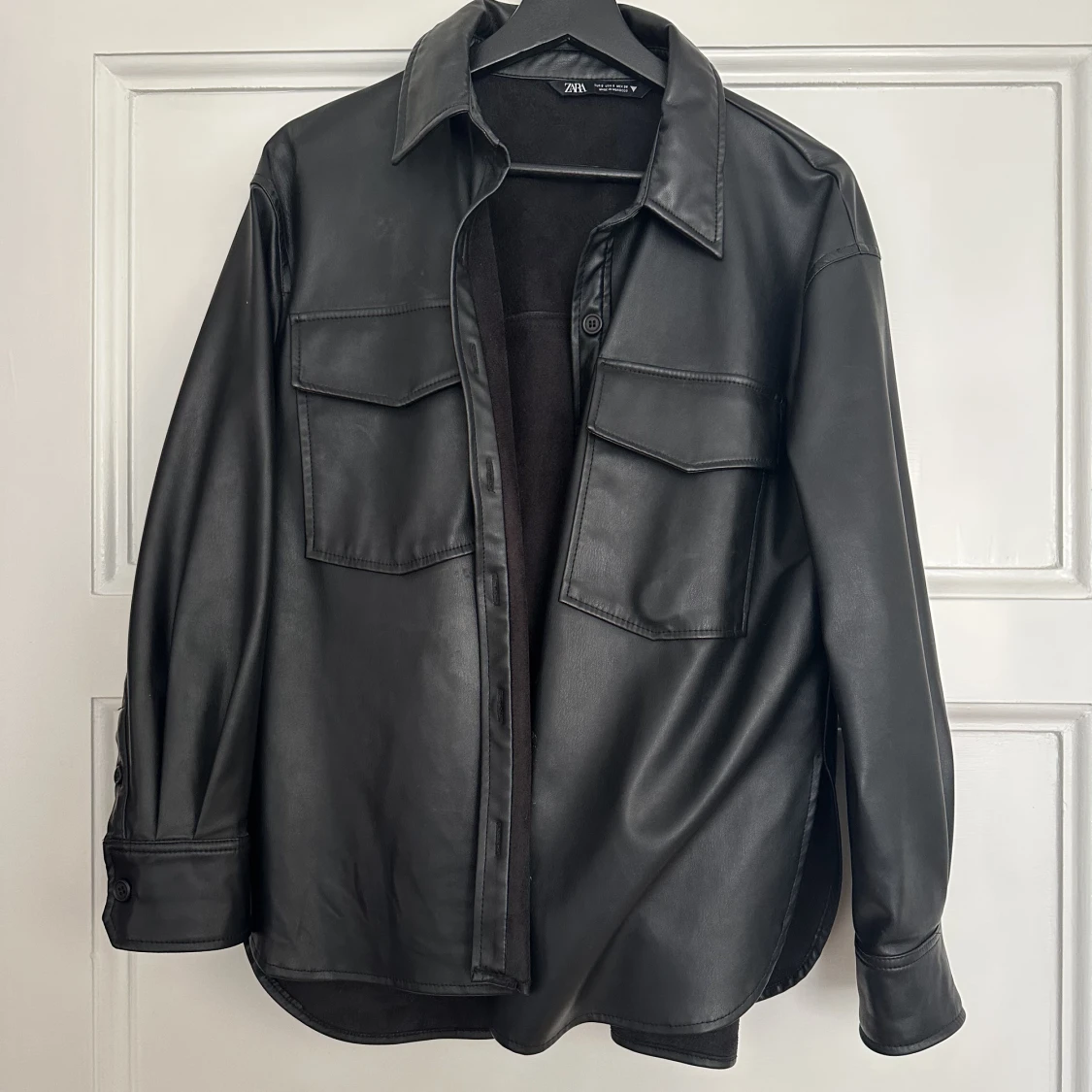 Tunnare skinnjacka från Zara 