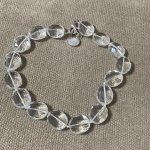 Halsband - Säljer nu min halsband från snö of sweden original pris 1000kr ny pris 800kr 