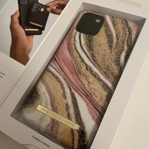 iPhoneskal - Oanvänt(!) mobilskal från Ideal of Sweden för iPhone 11 PRO/XS/X. Helt oanvänt då det beställdes i fel storlek. Ordinarie pris 299kr, säljer för 80kr+frakt.