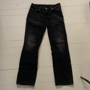 Weekday arrow jeans - Populära arrow jeans, bara använda några gånger
