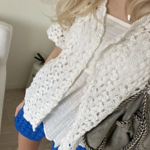 Kortärmad kofta  - Superfin kortärmad kofta som aldrig är använd ❤️