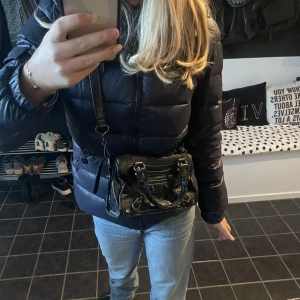 Väska - Superfin väska som passar till allt. Köpt för 900🫶🏼