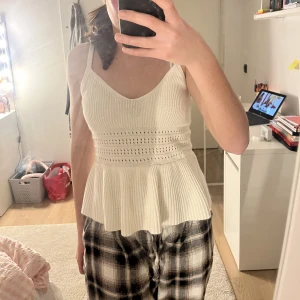 Top-Linne - Jättefint och jättebra skick, använd två gånger💖💖⭐️⭐️