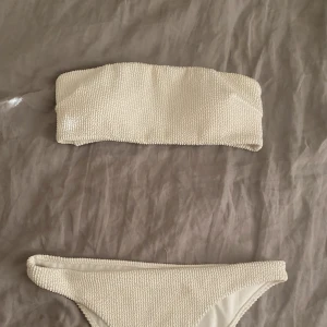 Vit bikini  - Aldrig använd!! Köparen står för frakten💖
