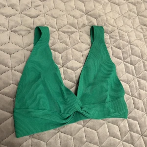 Grön topp Zara - Superfin topp från Zara 