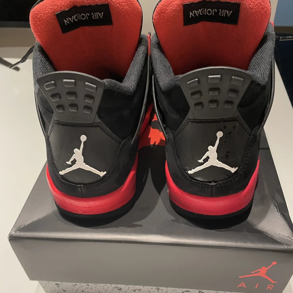 Jordan 4 Crimson/Red thunder - 90