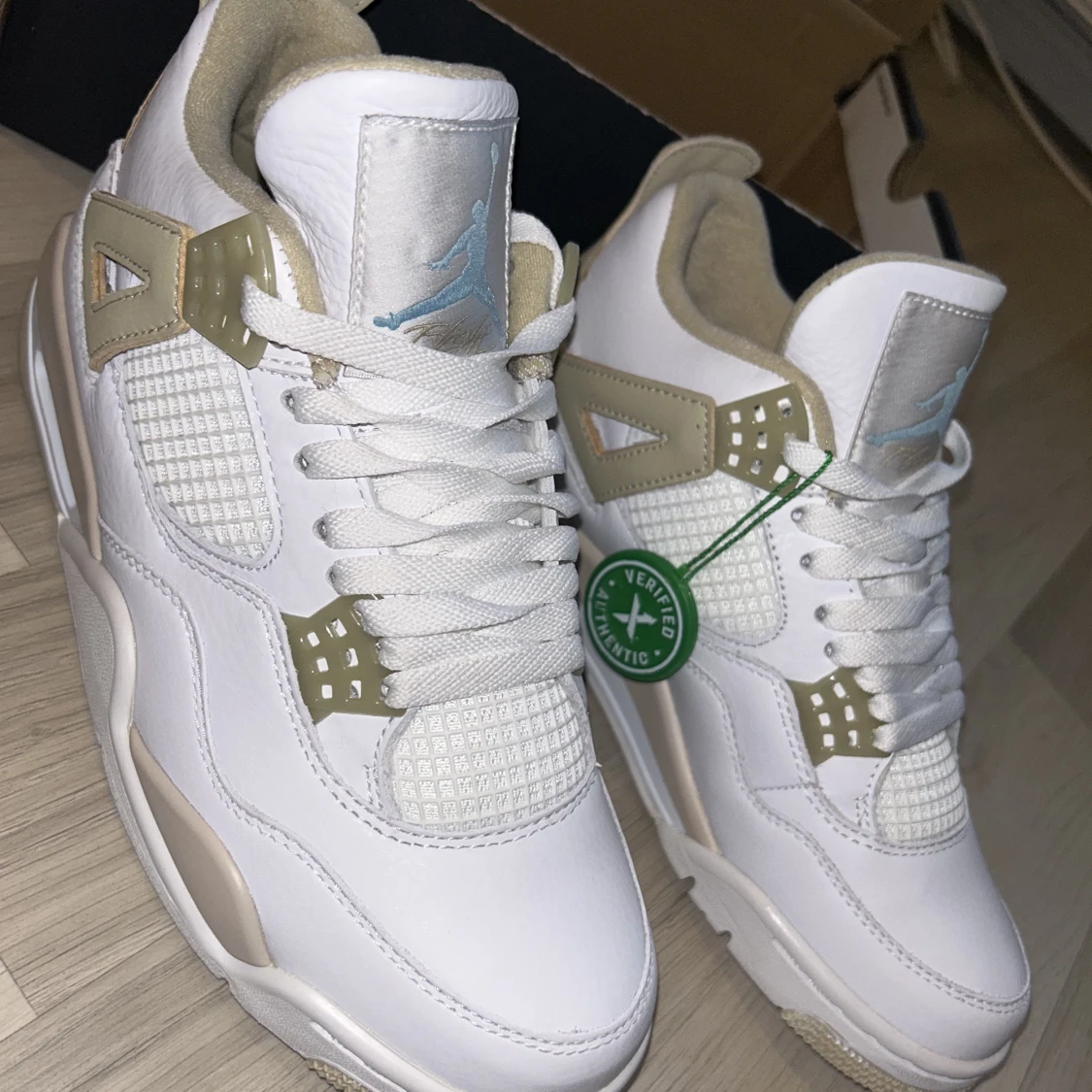 Jordan 4 retro sand  - 90