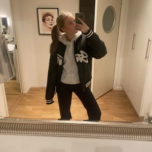 Cool jacka - Supersnygg och cool jacka 💗❣️