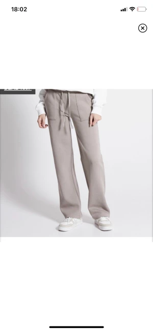 Trendiga mjukisbyxor från lager 157 - Super fina mjukisbyxor från lager 157 (slutsålda) helt oanvända