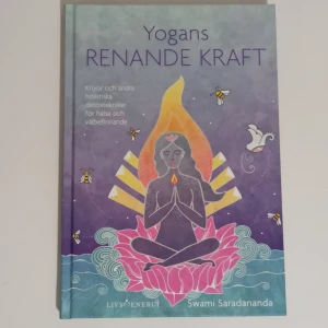 Yogabok  - Yogabok i nyskick utan tecken på användning (nypris mellan 249-379kr)