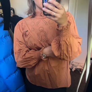 Blus - Så fin blus, knappt använd 