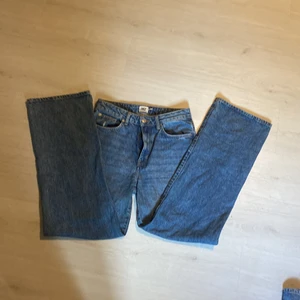 Byxor  - Byxor ä jätte fin jätte sköna. Långa skriver om du ä intresserad av dom från lager 157❤️