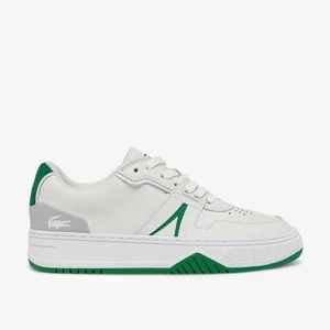 Lacoste sneakers  - Helt oanvända sneakers från Lacoste. Nypris är 1150kr men jag säljer de för 600kr vid snabb affär 