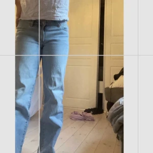 Lågmidjade jeans  - Ett par jätte snygga lågmidjade jeans från abrand!! Intressekol 💘 köpte för 1200