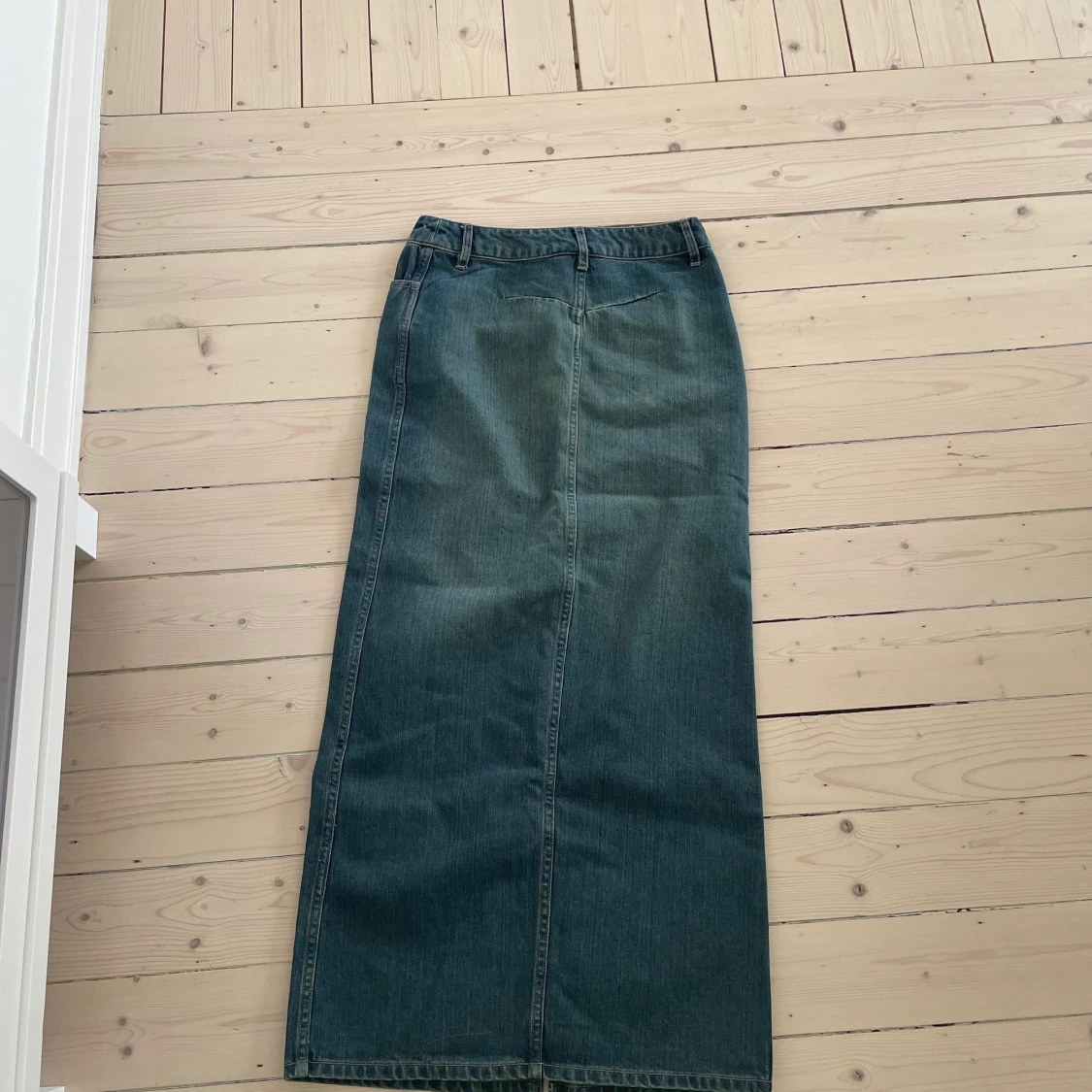 Lågmidjad lång jeanskjol - 90