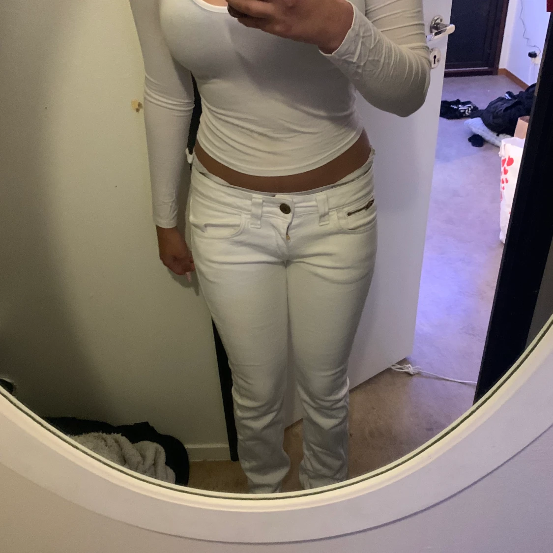 Lågmidjade vita jeans  - 90