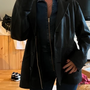 Vintage skinnjacka  - Vintage skinnjacka från Jofama. 