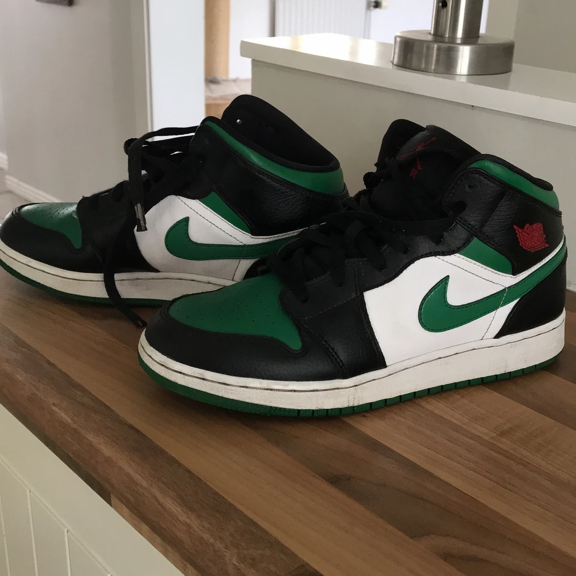 Air Jordan 1 mid green toe  - 90
