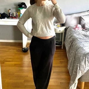 Grå långärmad  - Fin grå långärmad från only