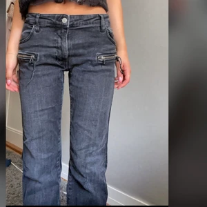 Lågmidjade jeans  - Lågmidjade jeans från replay, endast använda 1 gång. 