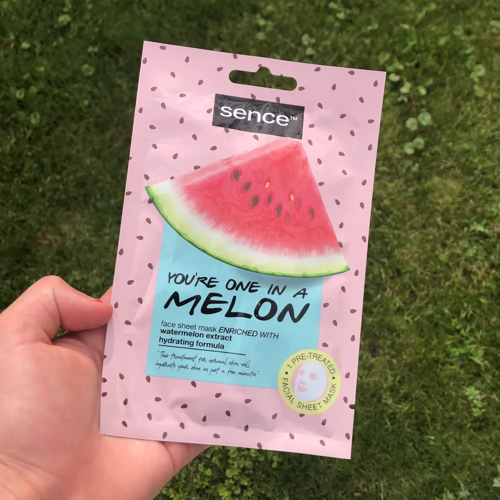 En sheet mask vattenmelon 🍉 hydrating formula.        13kr frakt . Övrigt.