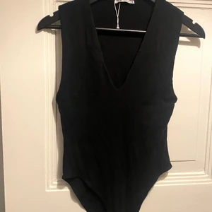 Body - Body från Zara, använd och tvättad en gång så i nyskick. Storlek M. #body