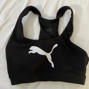 Träningstopp  - Träningstopp från puma, köparen står för frakten på 49kr 