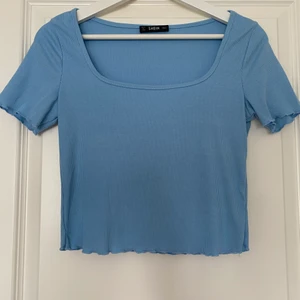 Topp - Blå topp från shein i nyskick.