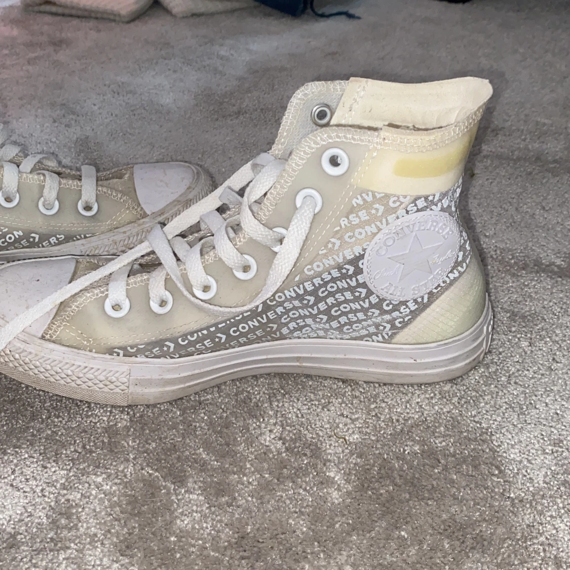 Transparent converse - 90