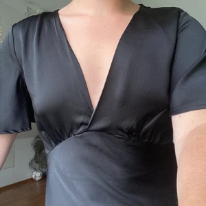 svart klänning - snygg och skön klänning!!